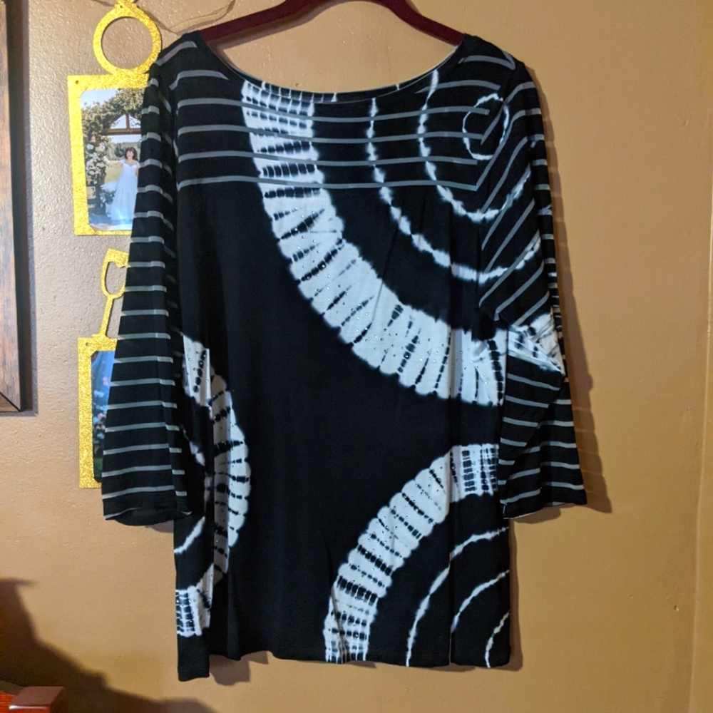 Black and White Print with Crystals Sheer Lightweight Top Women's Large New INC